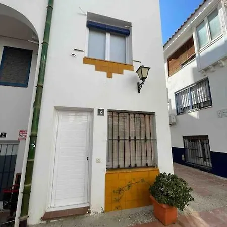 Marina Aiguadolc شقة *